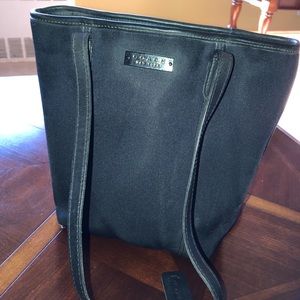 Coach Bag in great condition! 
E8n-6201